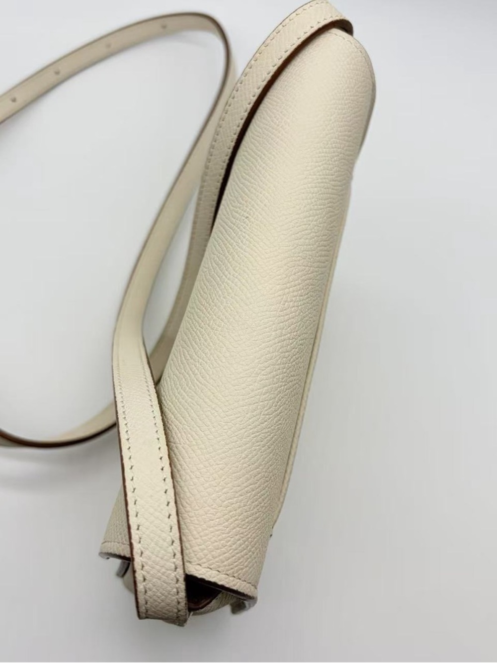 Celine Cream Leather Crossbody Bag with Gold Accent - Picture 3 of 7